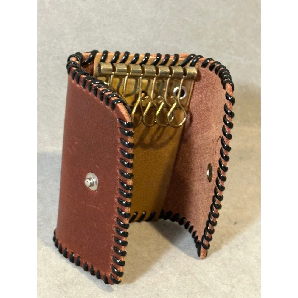 Vintage Brown Leather Key Case Organizer Whipstitch Snap Closure 6 Hooks Brown